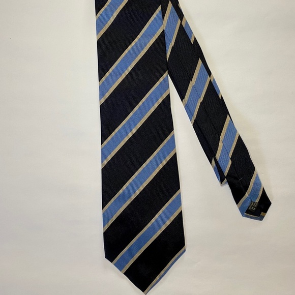 Banana Republic 100% Silk Blue w/Grey Neck Tie - Picture 3 of 5